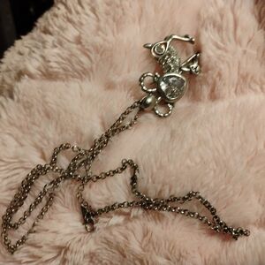 Elegant Silver Pendant Necklace